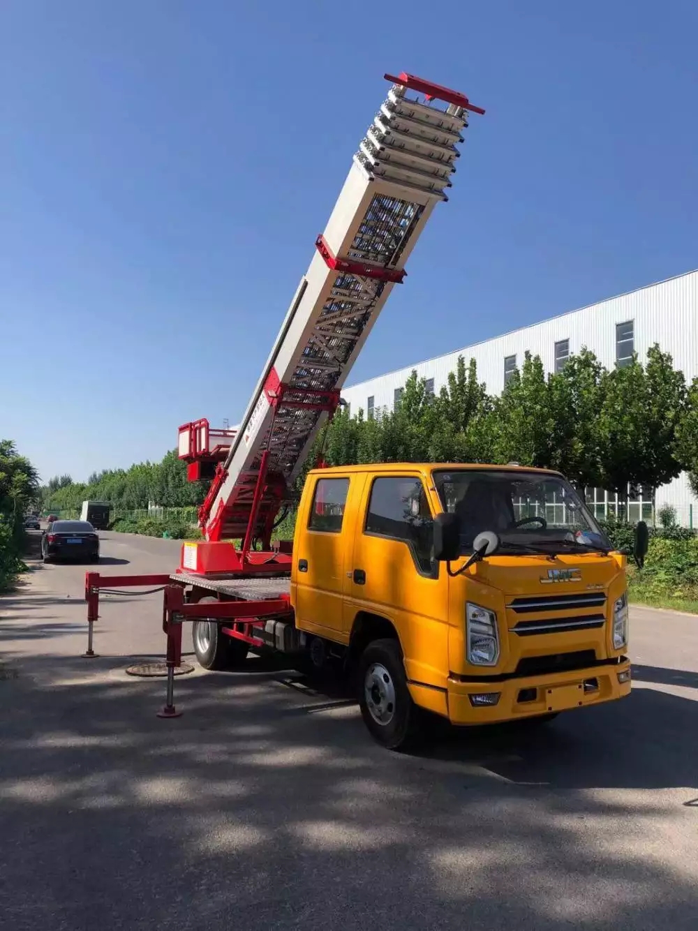 木鱼镇附近的云梯车出租服务：轻松解决高空作业需求